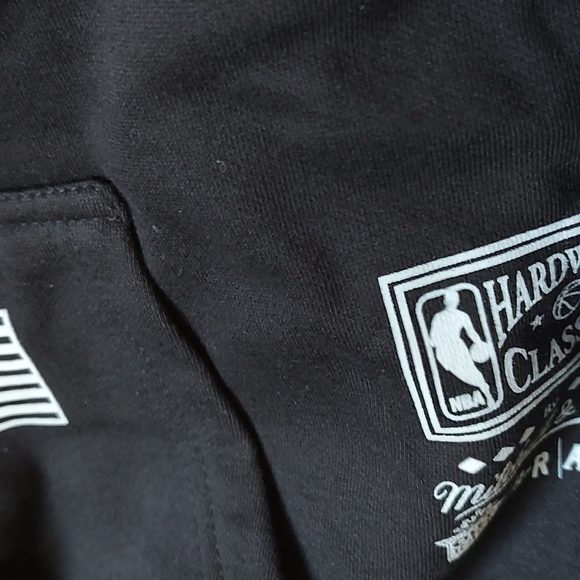 Men's Atlanta Hawks Mitchell & Ness Black Outkast X BR Remix Pullover Hoodie 4XL - Picture 3 of 7